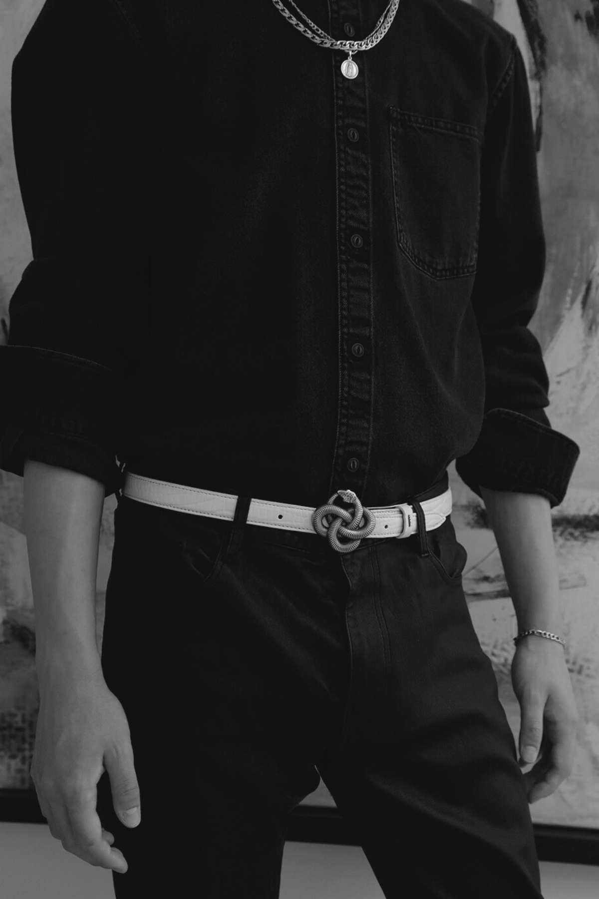 Serpens Nodum Mini in Dusty Bone