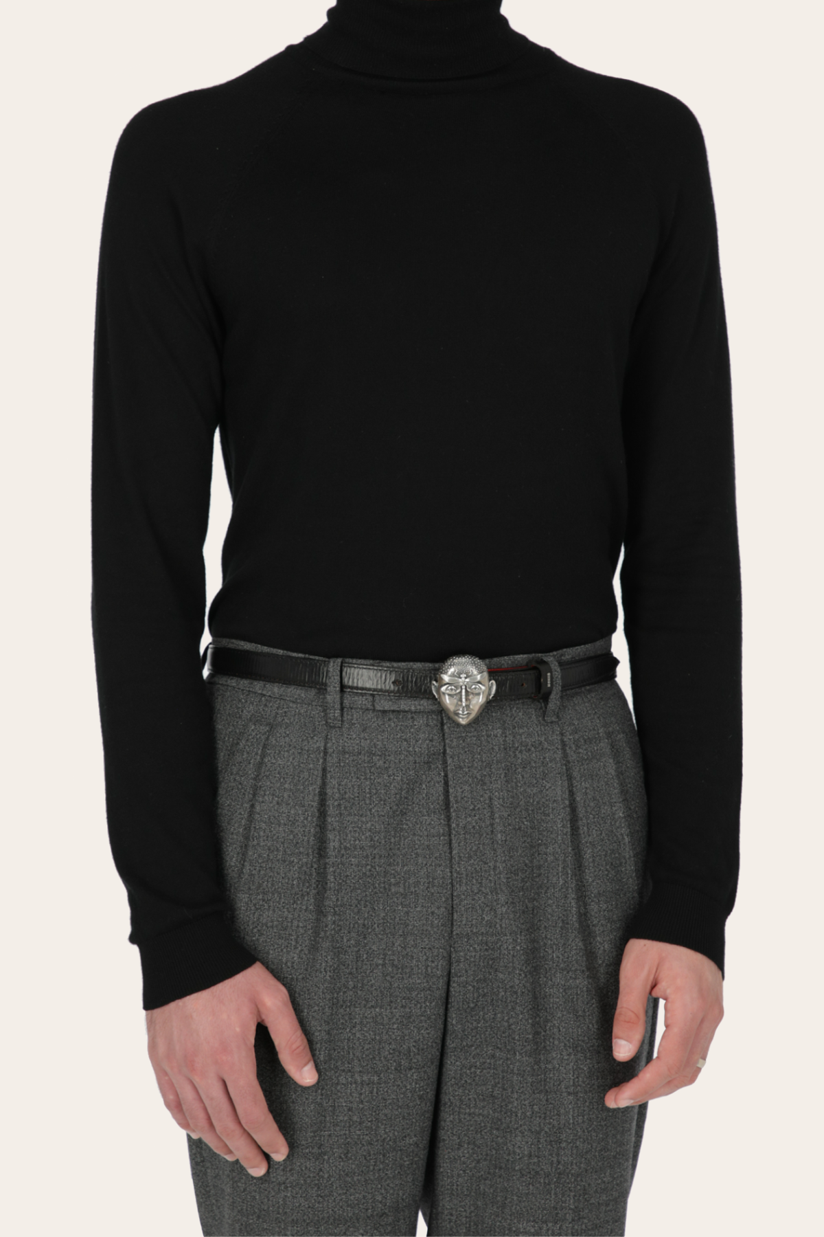 The Insignia Petit by Gerardo Castañeda in Jet Black